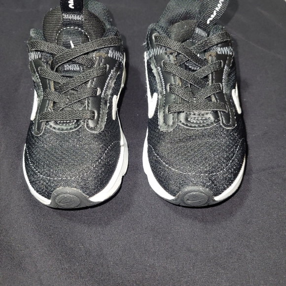 Nike AirMax - Picture 2 of 7